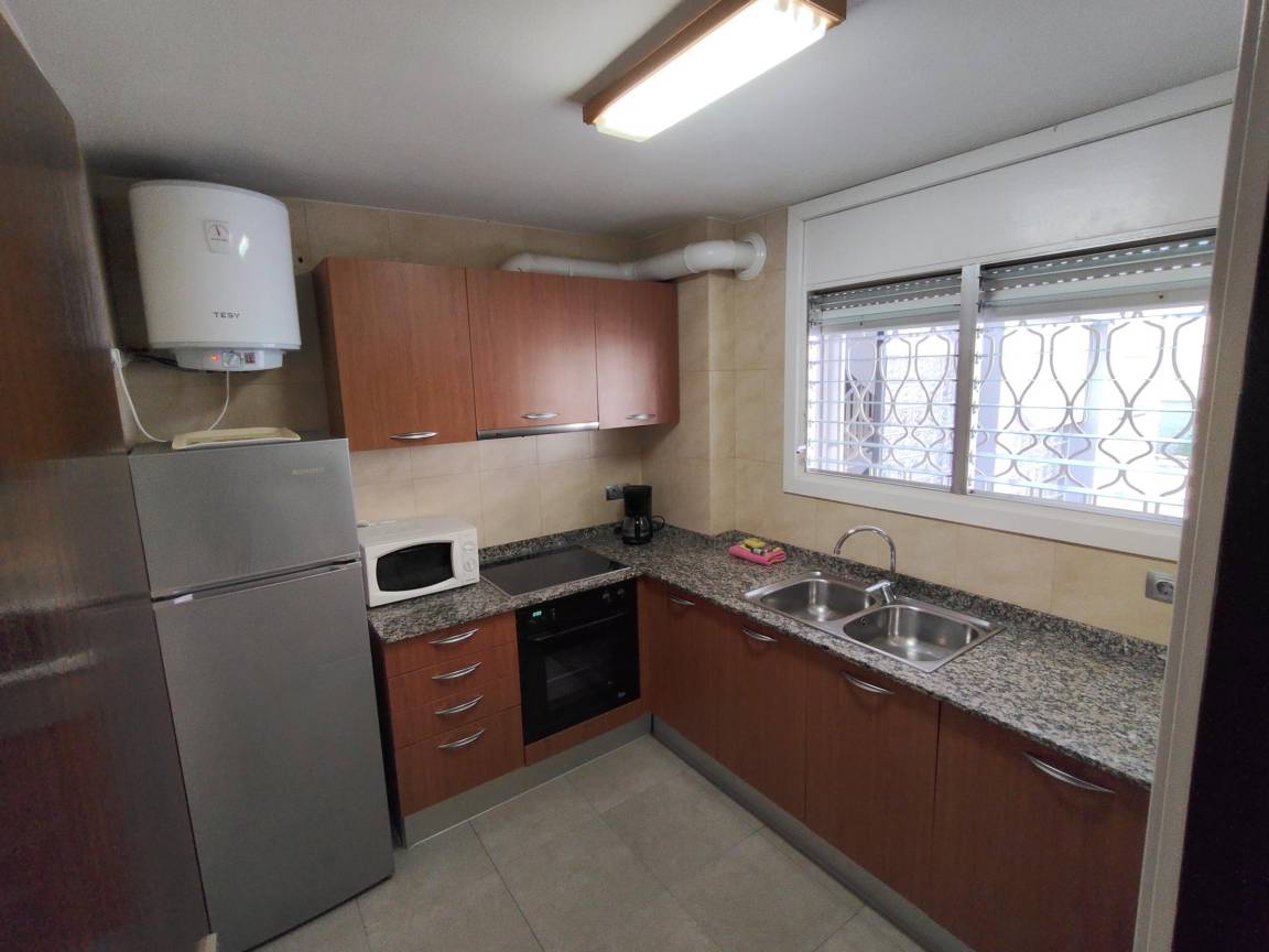 60 M² Ferienwohnung ∙ 2 Schlafzimmer ∙ 4 Gäste - Torredembarra