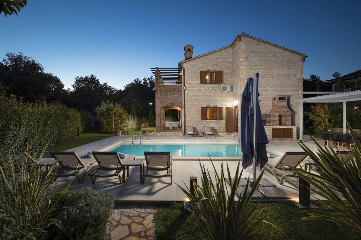 142 M² Villa ∙ 4 Chambres ∙ 9 Personnes - Vodnjan