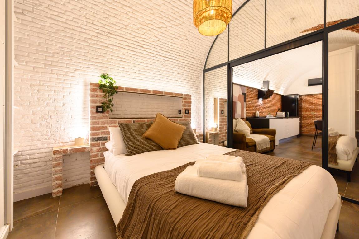 110 M² Apartment ∙ 2 Bedrooms ∙ 6 Guests - Madrid