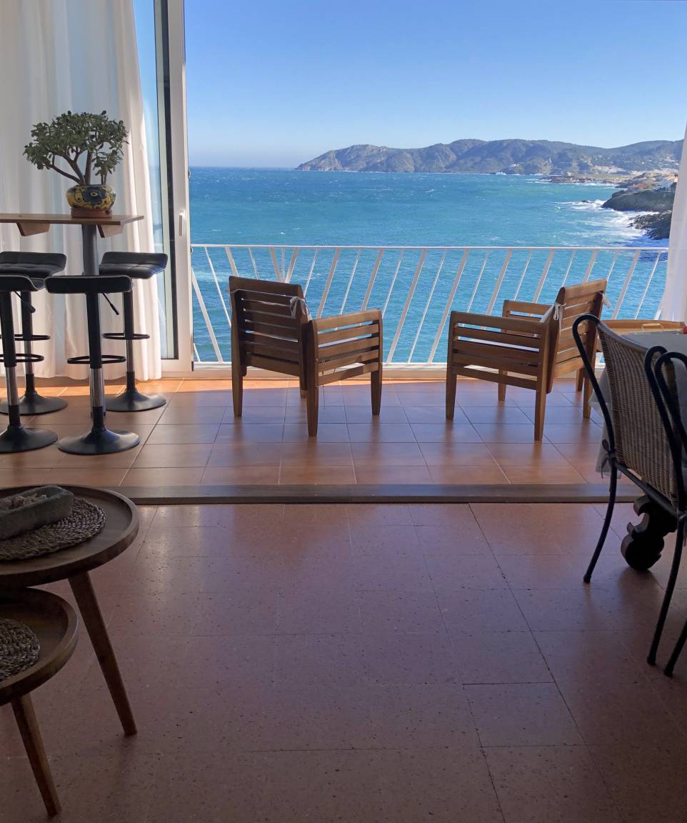 90 M² Apartamento ∙ 2 Habitaciones ∙ 6 Huéspedes - Llançà