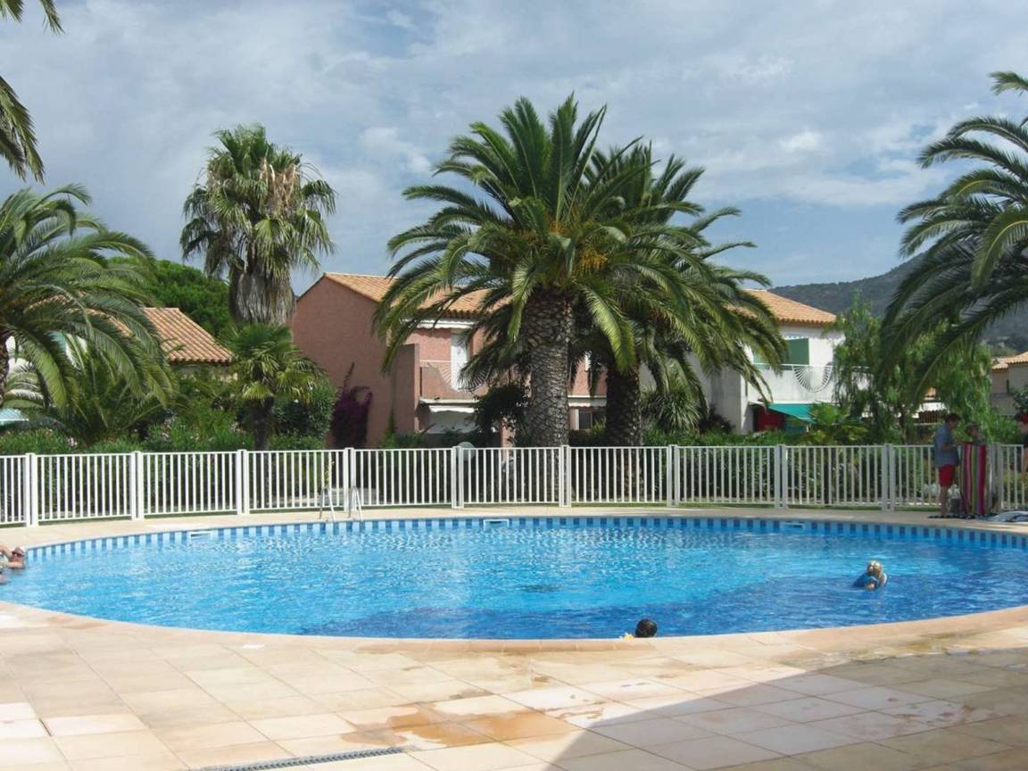 45 M² House ∙ 2 Bedrooms ∙ 4 Guests - Le Lavandou