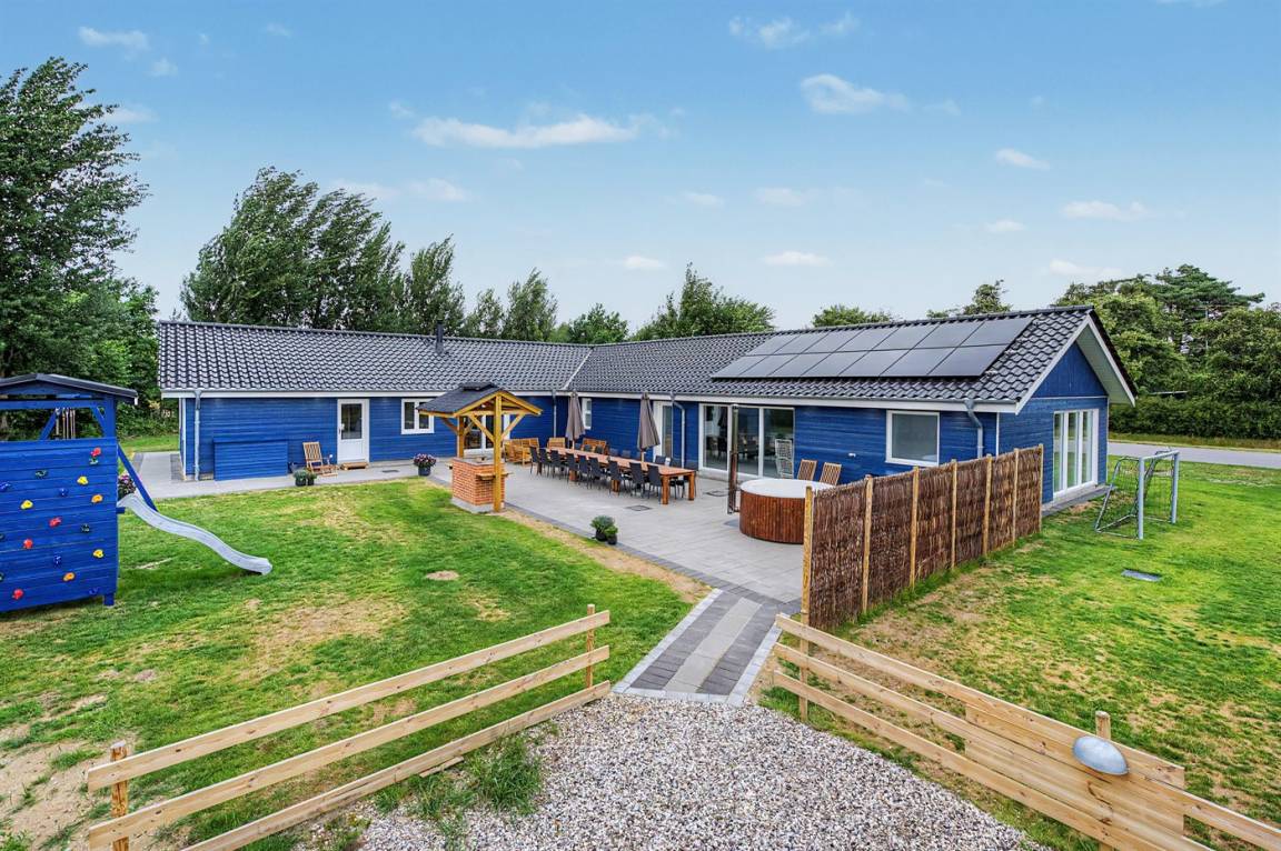 332 m&sup2; Ferienhaus 8 Schlafzimmer 18 G&auml;ste