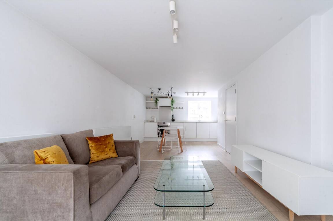 Apartment ∙ 2 Bedrooms ∙ 4 Guests - London