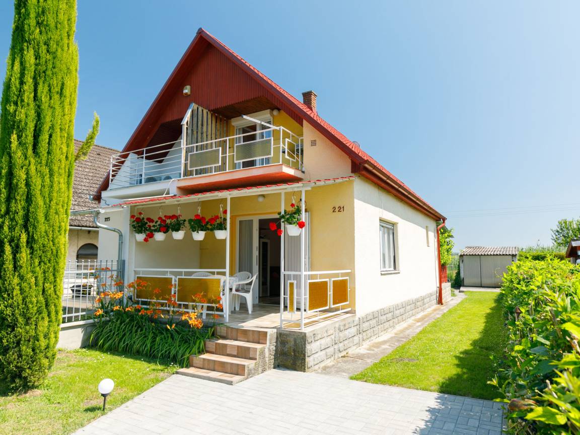 Ferienhaus ∙ 2 Schlafzimmer ∙ 5 Gäste - Balatonszemes
