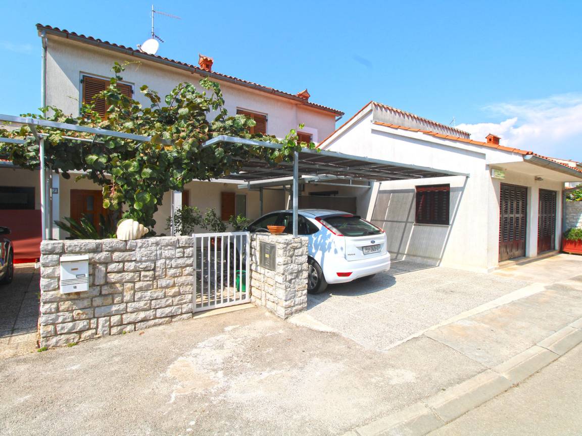 38 M² Apartamento ∙ 1 Habitación ∙ 4 Huéspedes - Pula