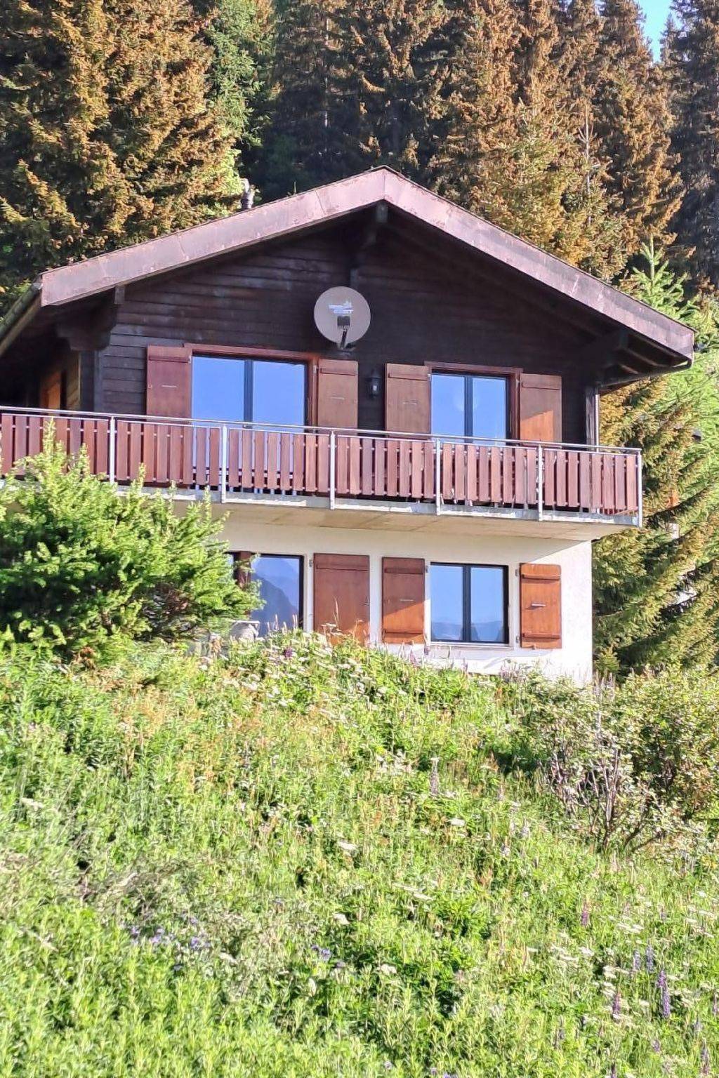 90 M² House ∙ 3 Bedrooms ∙ 6 Guests - Lax