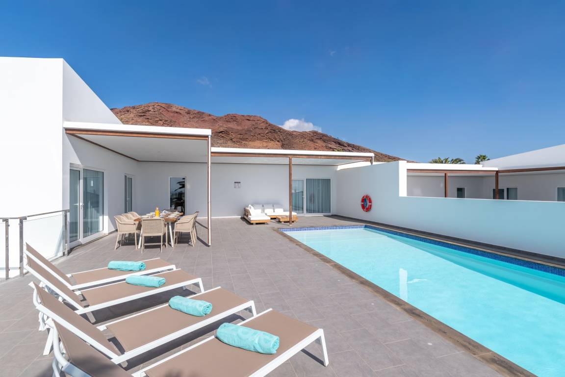 150 M² Villa ∙ 4 Habitaciones ∙ 8 Huéspedes - Playa Blanca, Las Palmas, España