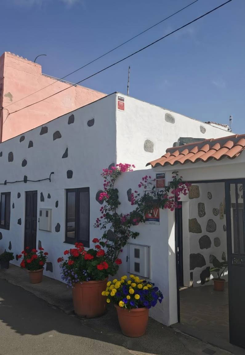 87 M² Casa Rural ∙ 2 Habitaciones ∙ 4 Huéspedes - Las Palmas de Gran Canaria