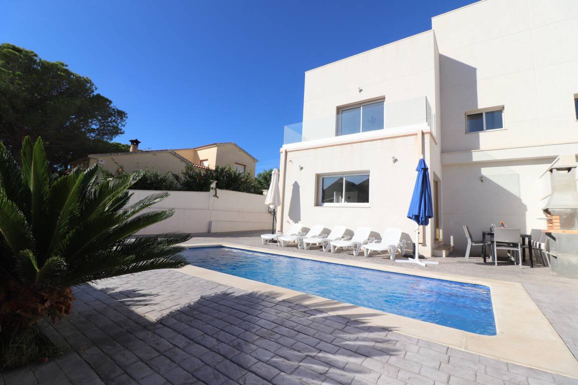 Huis ∙ 4 Slaapkamers ∙ 10 Gasten - Mont-roig del Camp