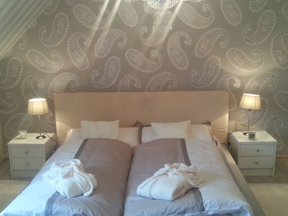 121 M² Apartment ∙ 2 Bedrooms ∙ 4 Guests - Bayreuth