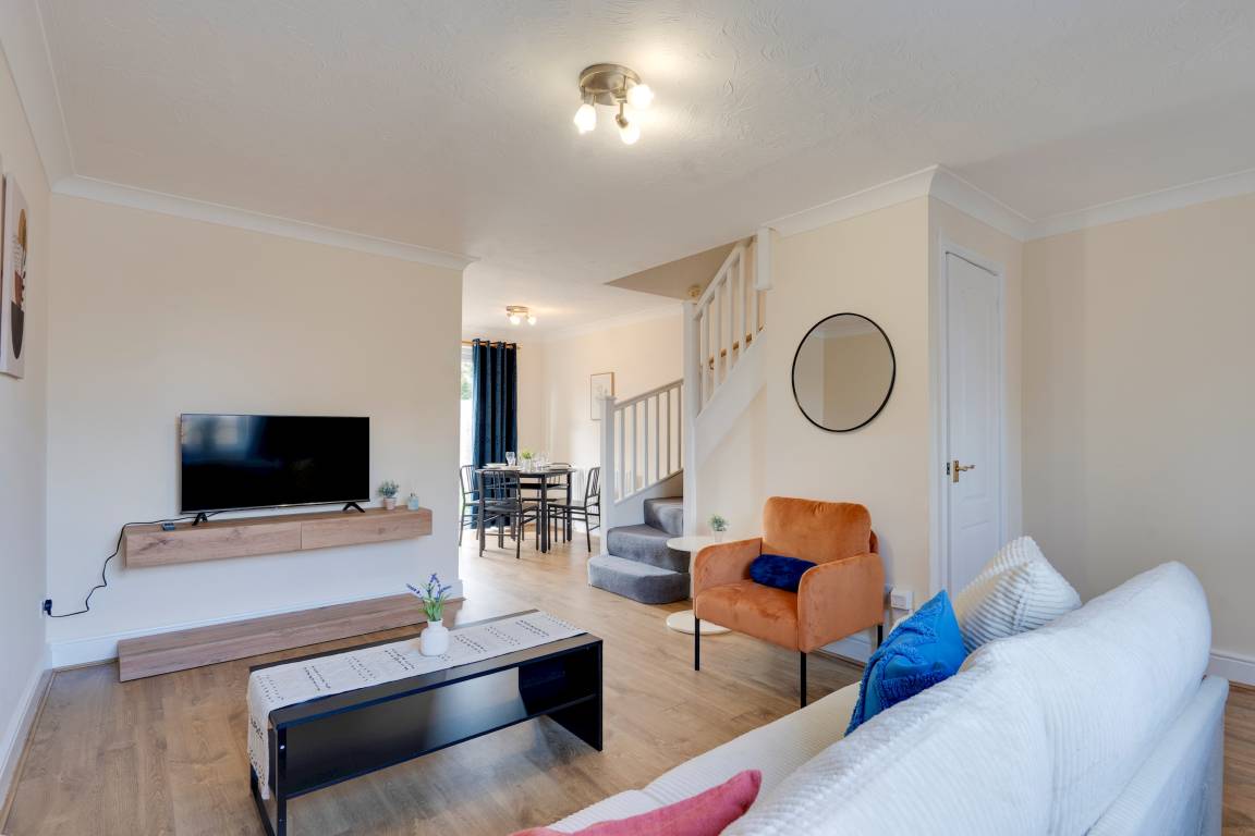 74 M² House ∙ 2 Bedrooms ∙ 4 Guests - Cambrige (UK)