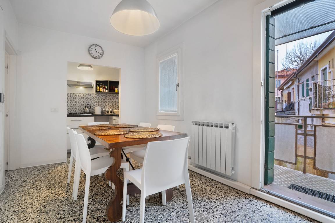 75 M² Ferienwohnung ∙ 2 Schlafzimmer ∙ 6 Gäste - Mestre