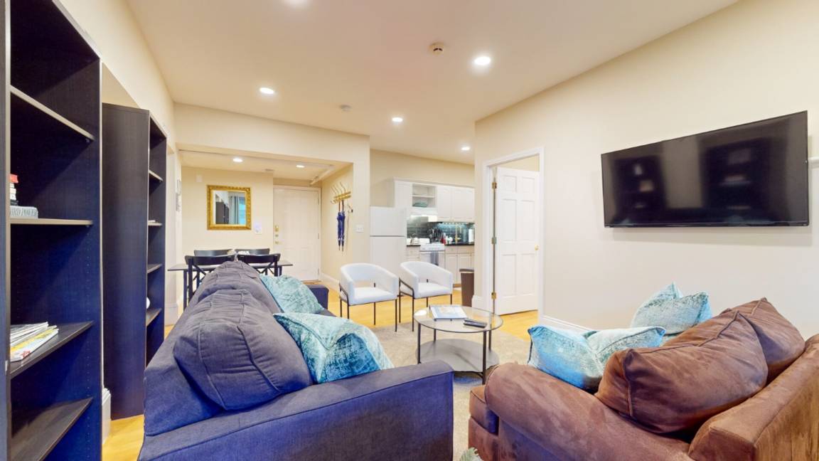 84 M² Ferienwohnung ∙ 2 Schlafzimmer ∙ 6 Gäste - Waltham, MA