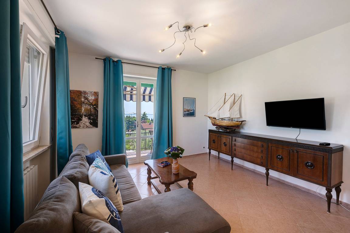 80 M² Ferienwohnung ∙ 2 Schlafzimmer ∙ 6 Gäste - Garda