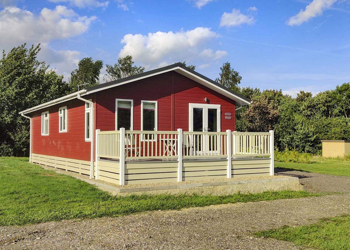Chalet ∙ 2 Bedrooms ∙ 4 Guests - Norfolk