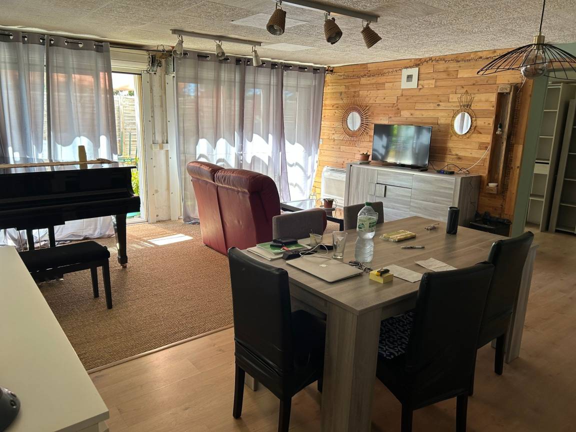 60 M² Huoneisto ∙ 1 Makuuhuone ∙ 3 Vierasta - Bouzigues