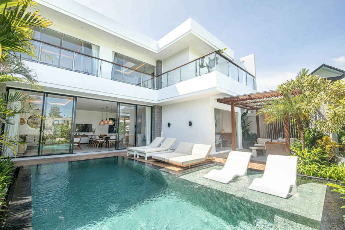 250 M² Apartamento ∙ 4 Habitaciones ∙ 10 Huéspedes - Canggu