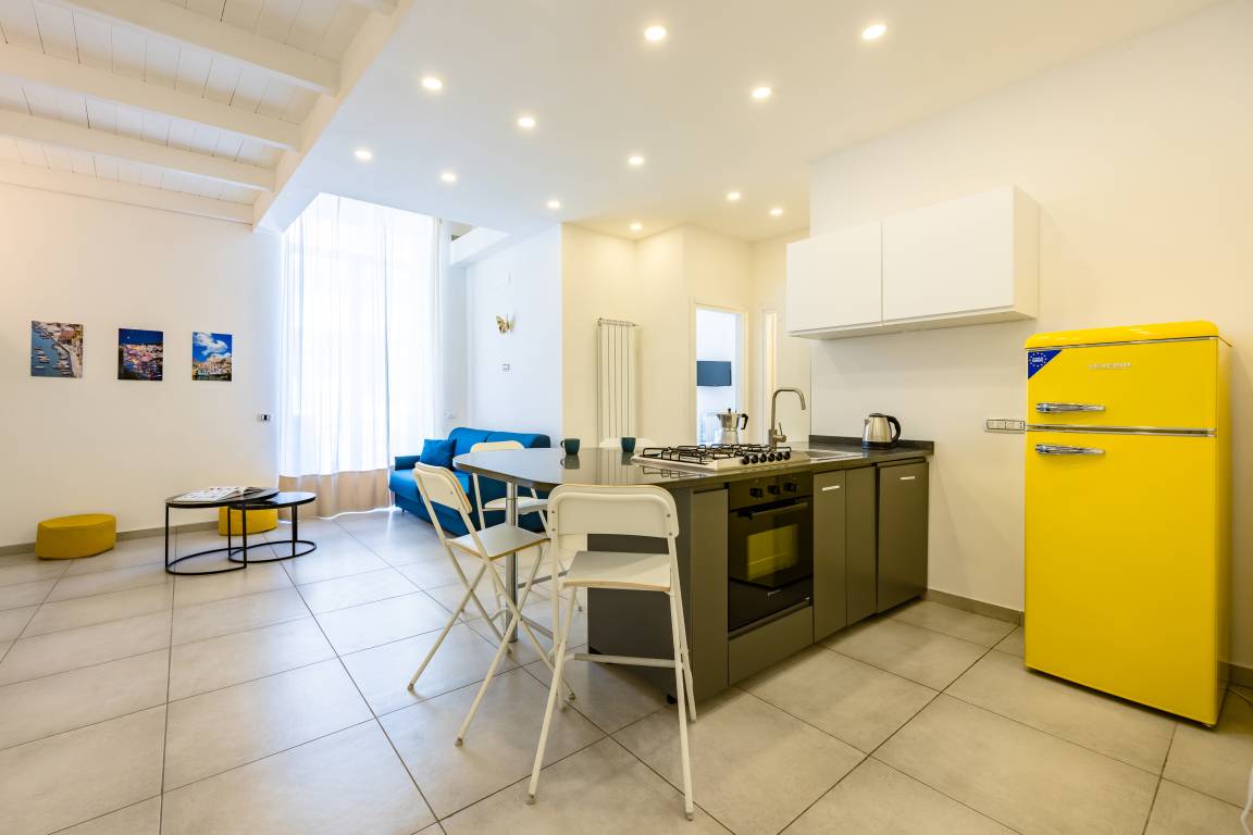 50 M² Apartment ∙ 2 Bedrooms ∙ 6 Guests - Неаполь