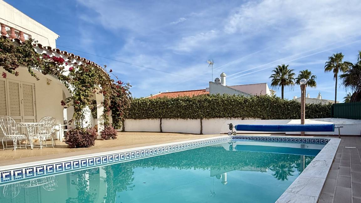 175 M² Vivenda ∙ 5 Quartos ∙ 14 Hóspedes - Albufeira