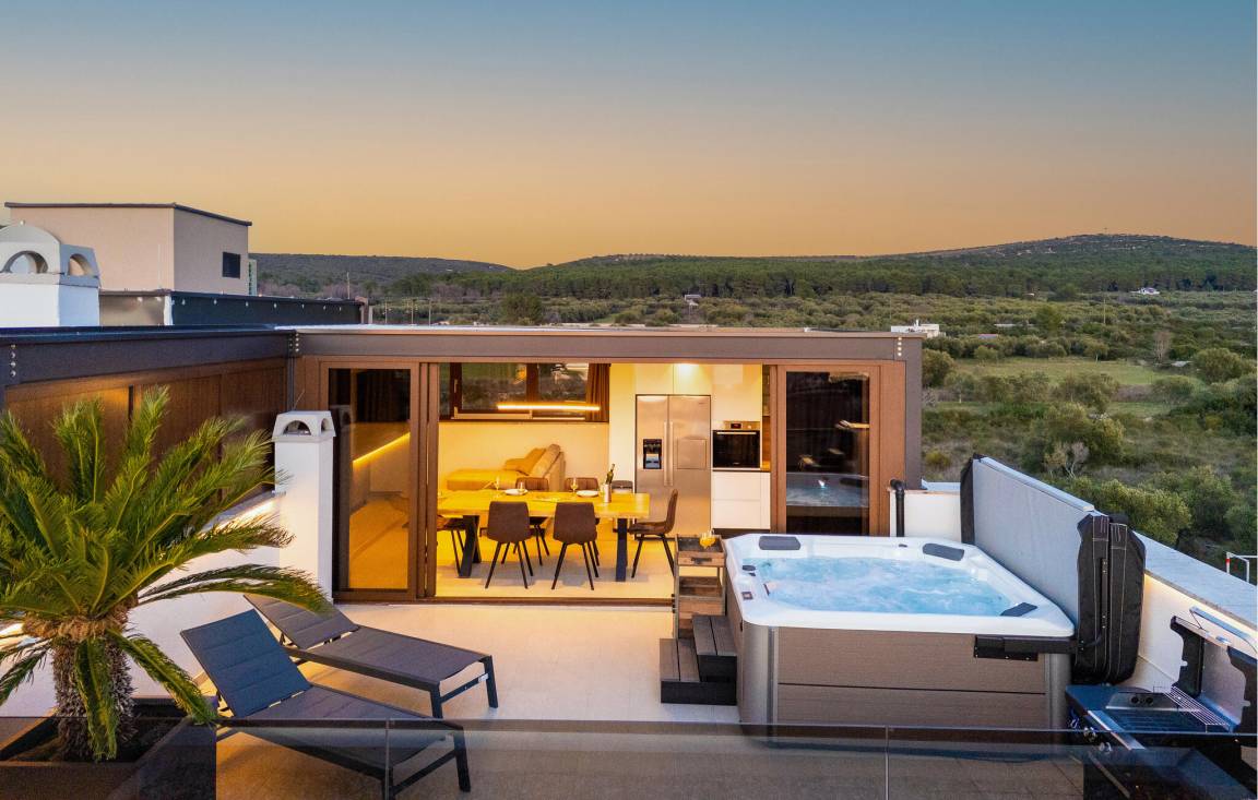 120 M² Apartment ∙ 2 Bedrooms ∙ 5 Guests - Biograd na Moru