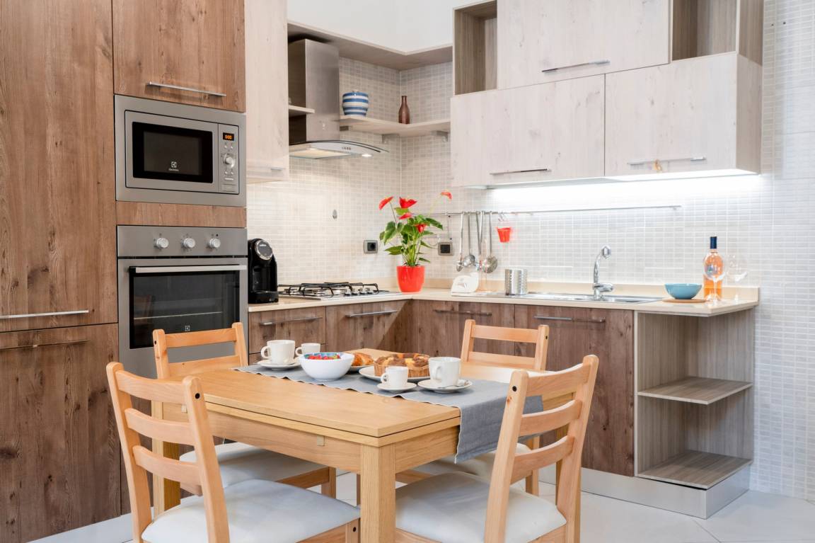 73 M² Appartamento Vacanza ∙ 2 Camere Da Letto ∙ 5 Ospiti - Bari
