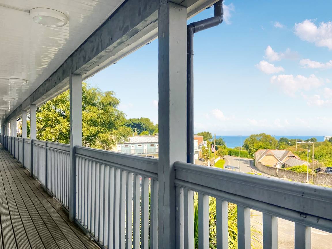 Apartment ∙ 2 Bedrooms ∙ 4 Guests - Ilfracombe