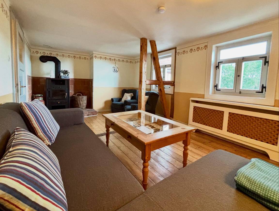 90 M² Ferienwohnung ∙ 2 Schlafzimmer ∙ 6 Gäste - Hilders