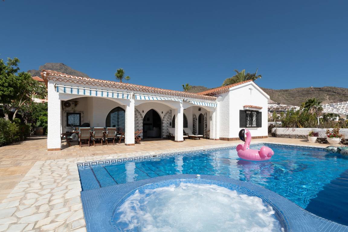 Villa ∙ 3 Bedrooms ∙ 6 Guests - Costa Adeje