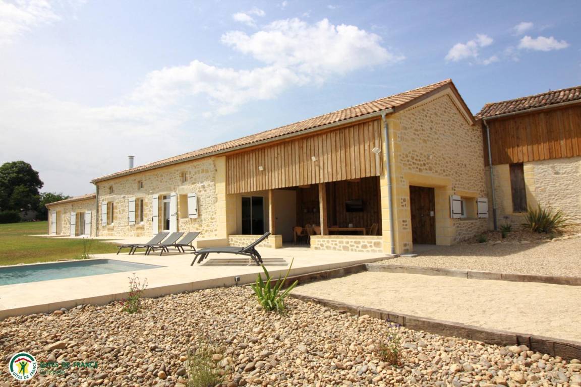 250 M² Gîte ∙ 4 Habitaciones ∙ 8 Huéspedes - Roquebrune
