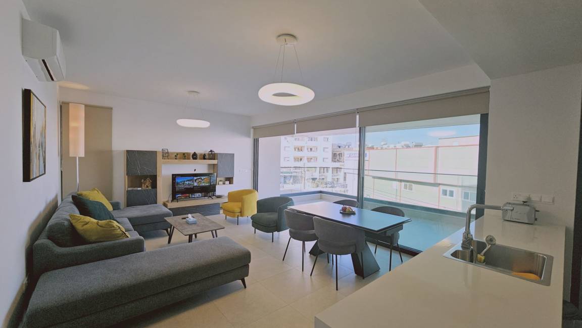 90 M² Apartment ∙ 2 Bedrooms ∙ 4 Guests - Larnaka