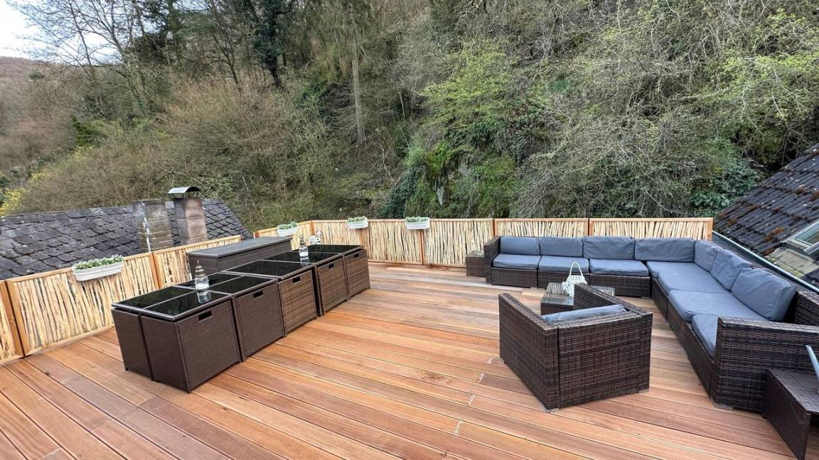 120 M² Apartment ∙ 5 Bedrooms ∙ 11 Guests - Bingen