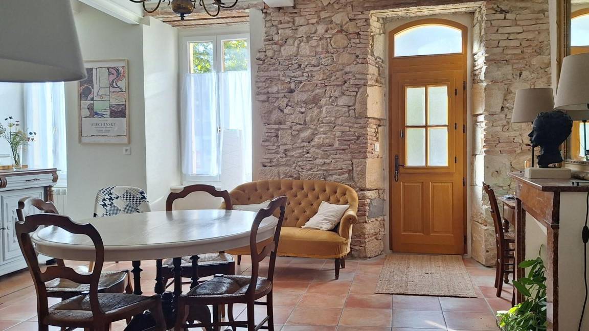 250 m&sup2; G&icirc;te 4 Schlafzimmer 9 G&auml;ste