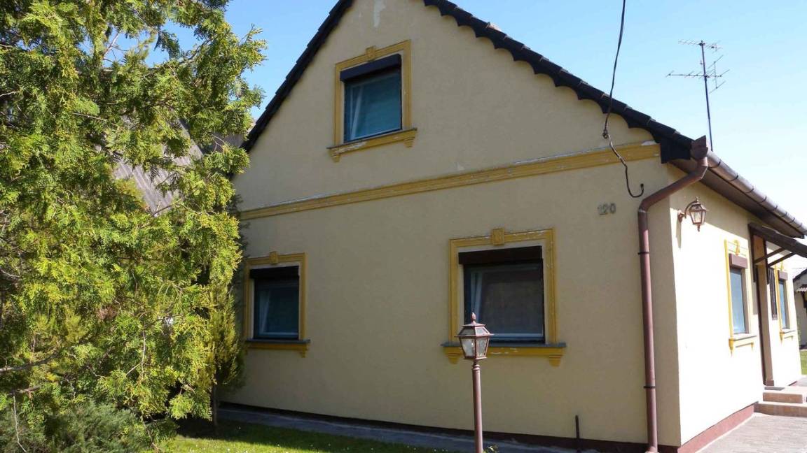 130 M² Ferienhaus ∙ 4 Schlafzimmer ∙ 9 Gäste - Balatonfenyves