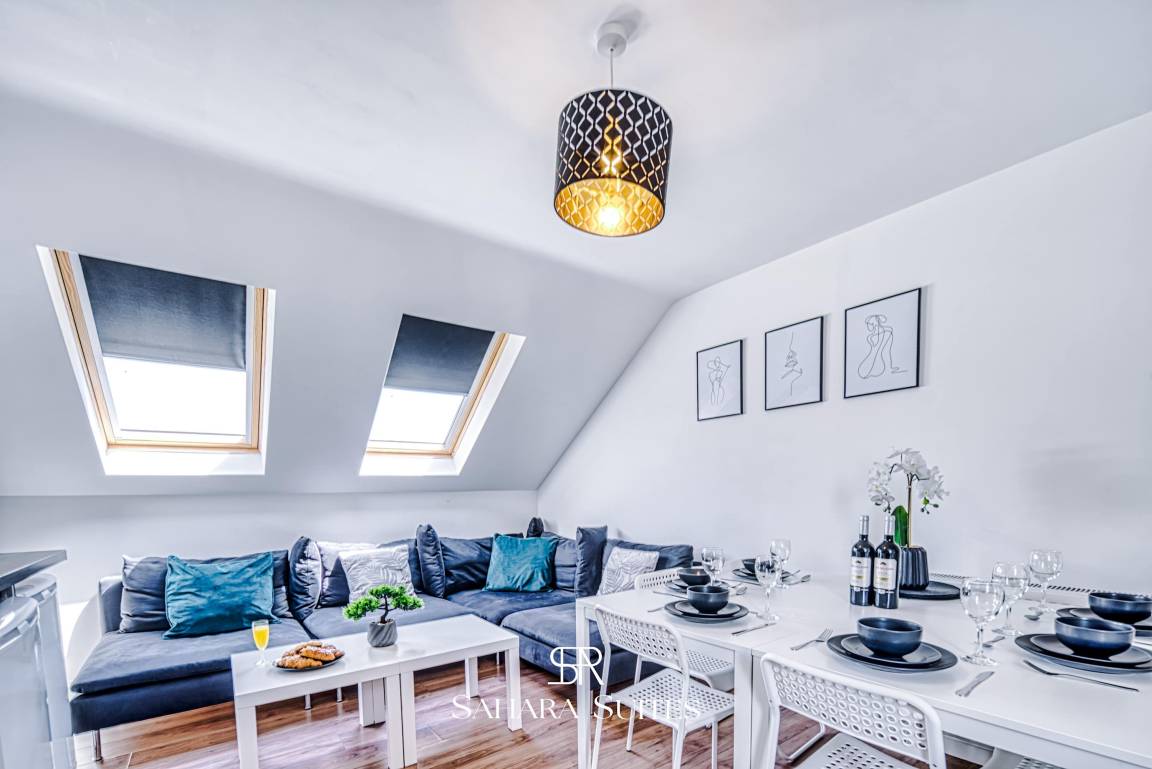 Apartment ∙ 6 Bedrooms ∙ 12 Guests - Portsmouth