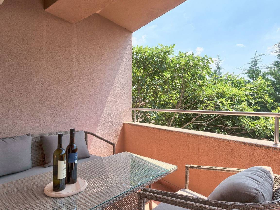 74 M² Apartment ∙ 1 Bedroom ∙ 6 Guests - Ližnjan