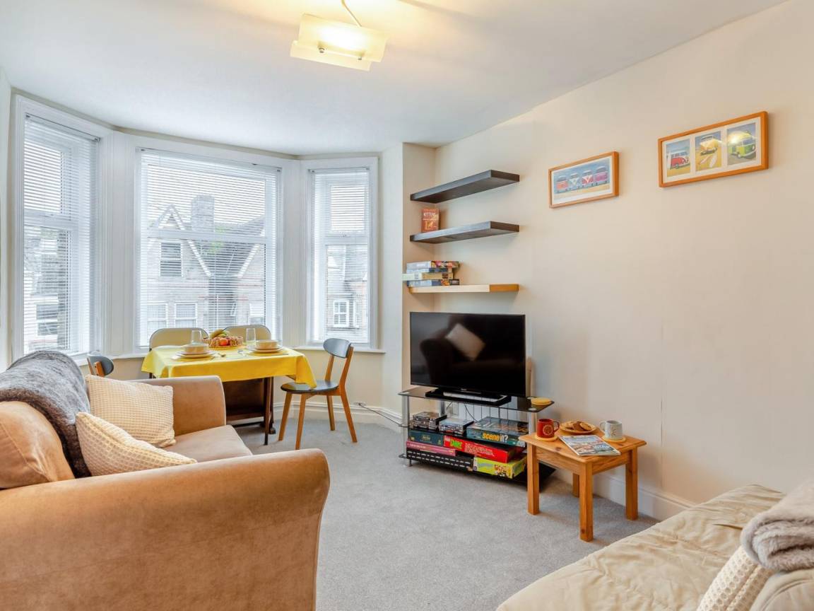 Apartment ∙ 2 Bedrooms ∙ 4 Guests - Weymouth