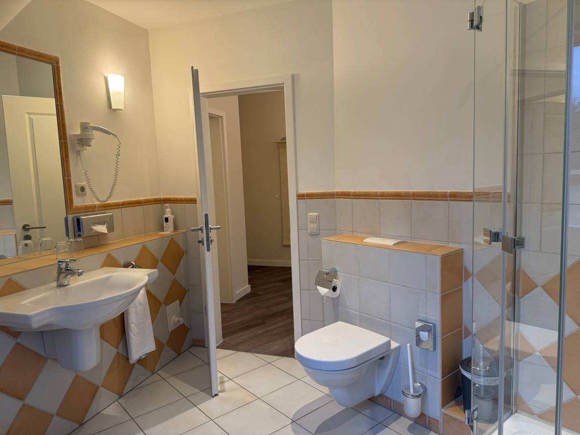 60 m² Ferienwohnung ∙ 2 Schlafzimmer ∙ 4 Gäste – Bild 32