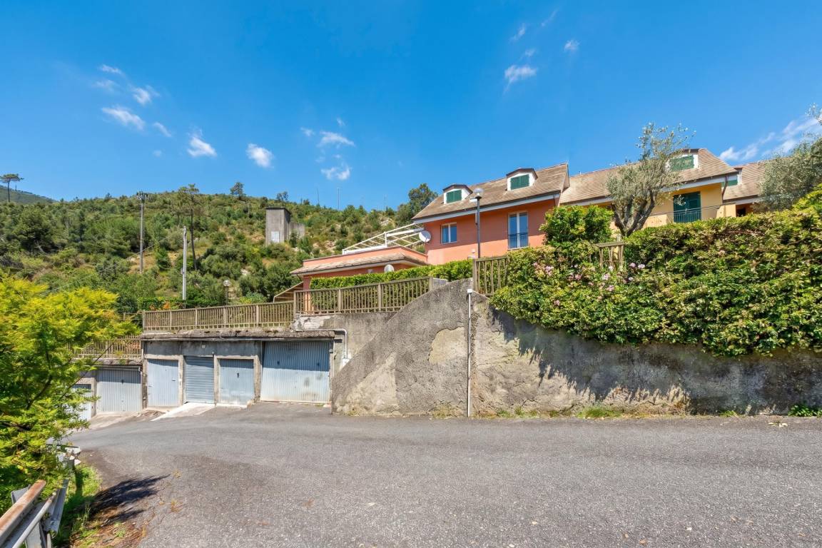 82 M² Ferienwohnung ∙ 2 Schlafzimmer ∙ 6 Gäste - Deiva Marina