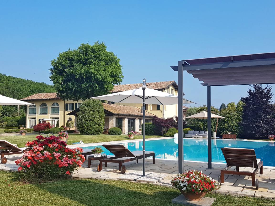 250 M² Casa Vacanza ∙ 3 Camere Da Letto ∙ 8 Ospiti - Alba, CN