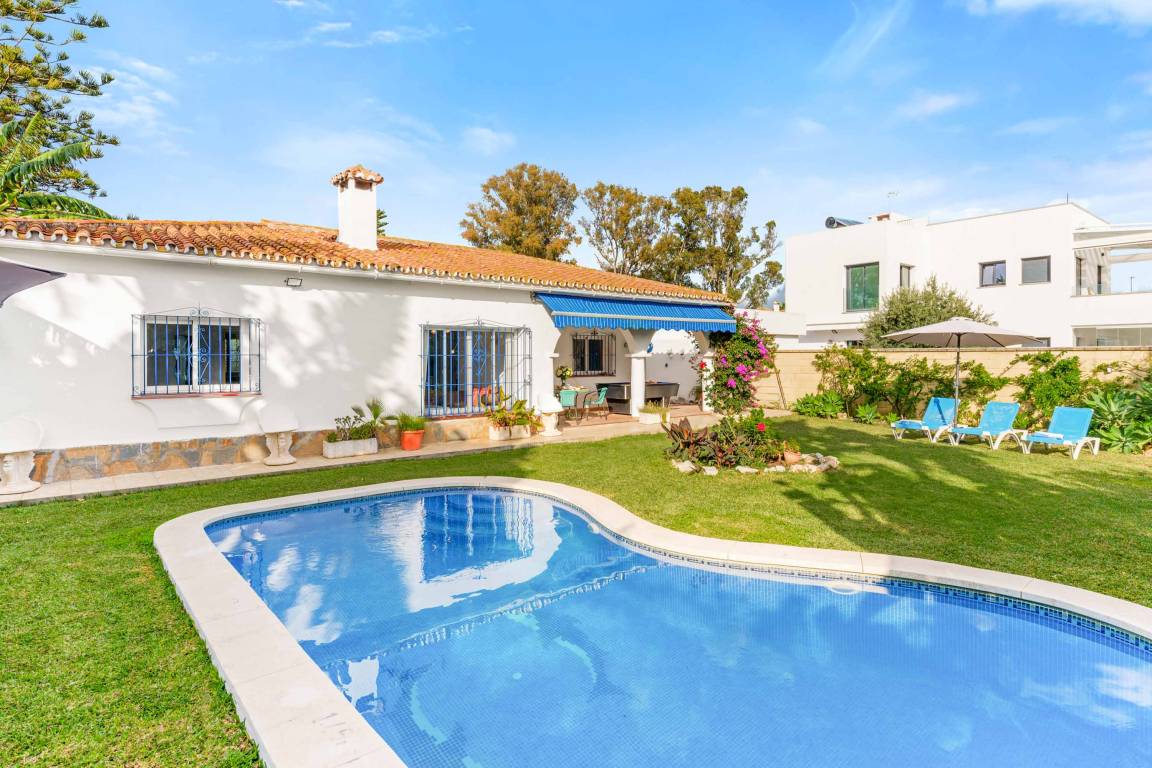 Villa ∙ 3 Habitaciones ∙ 6 Huéspedes - Estepona
