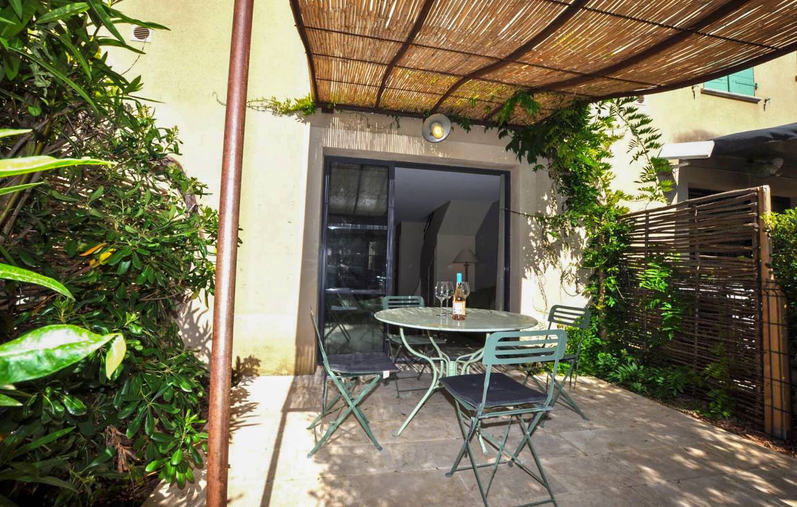 60 M² Ferienhaus ∙ 2 Schlafzimmer ∙ 4 Gäste - Lagrasse