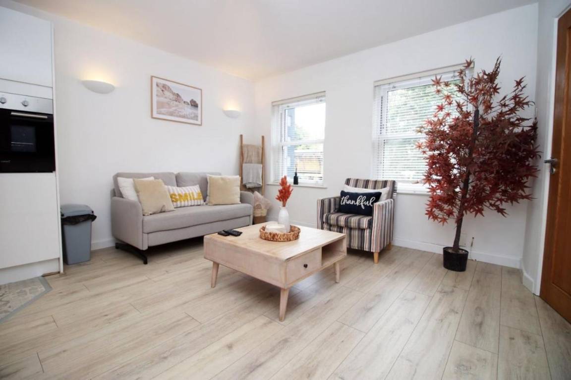 Apartment ∙ 1 Bedroom ∙ 4 Guests - The Mumbles