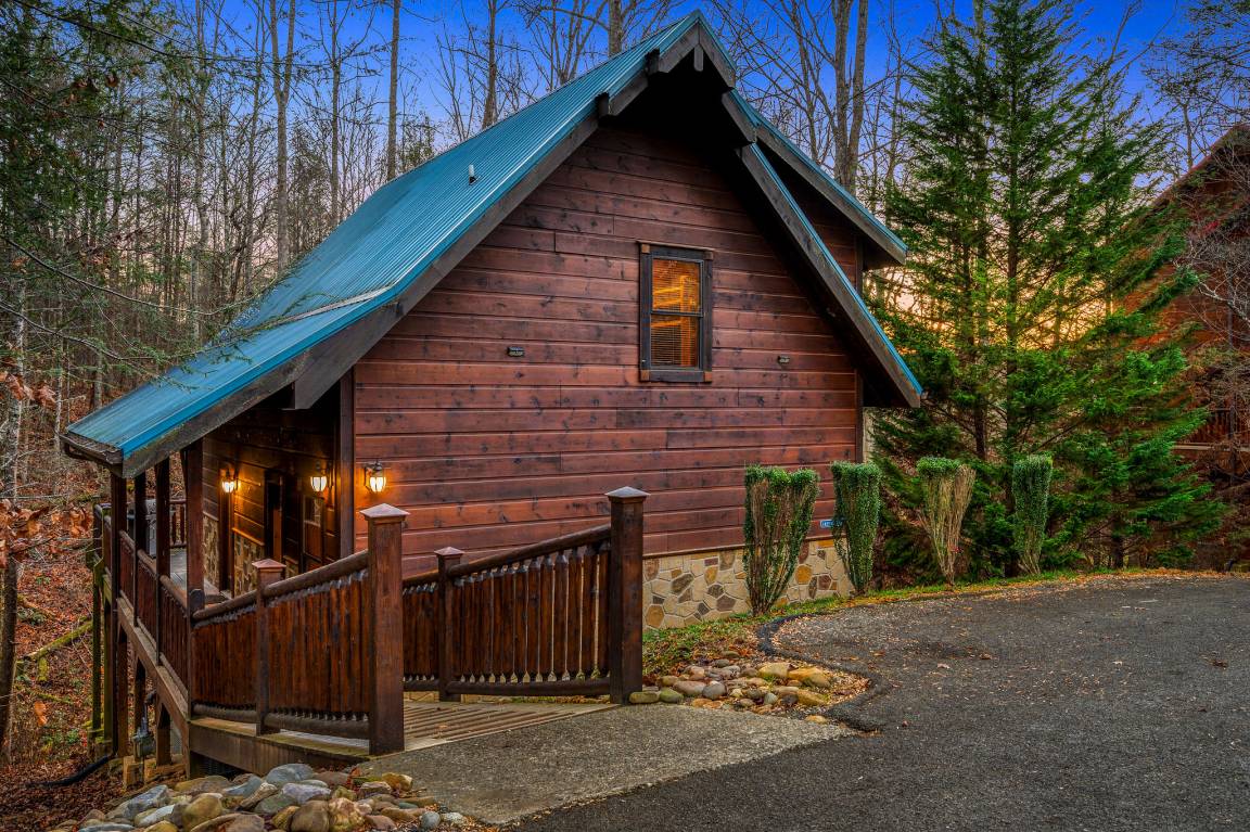 130 M² House ∙ 2 Bedrooms ∙ 8 Guests - Gatlinburg, TN