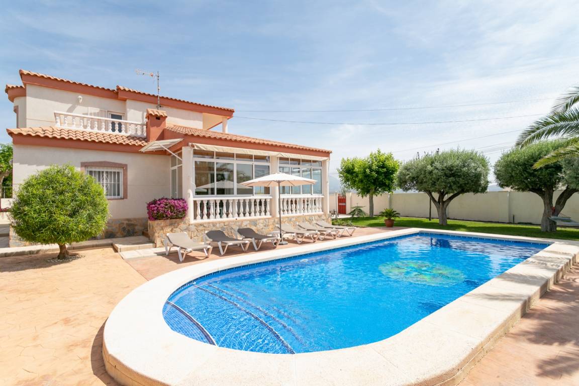 190 M² Villa ∙ 5 Habitaciones ∙ 10 Huéspedes - Alicante