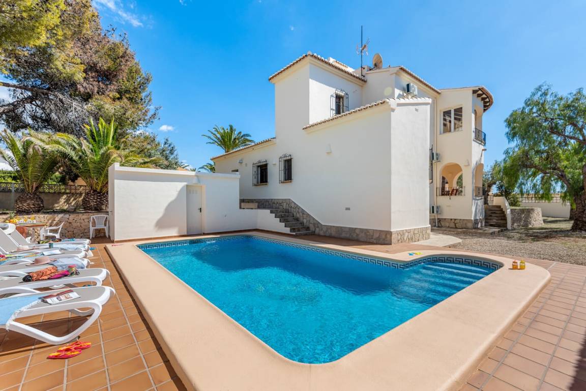 160 M² Villa ∙ 3 Habitaciones ∙ 6 Huéspedes - Calpe