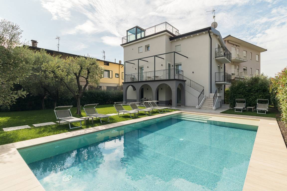 50 M² Appartamento Vacanza ∙ 2 Camere Da Letto ∙ 4 Ospiti - Toscolano Maderno