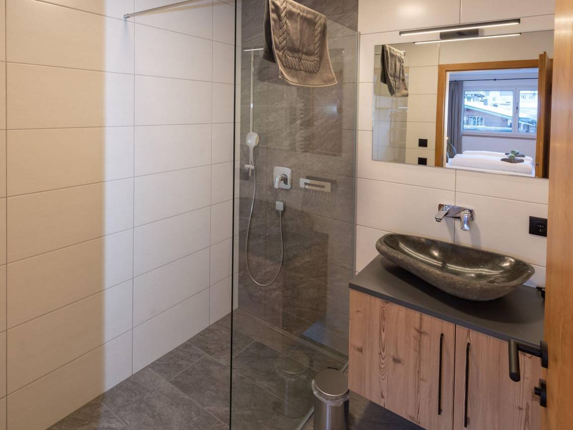 73 m² Ferienwohnung ∙ 2 Schlafzimmer ∙ 7 Gäste – Bild 6