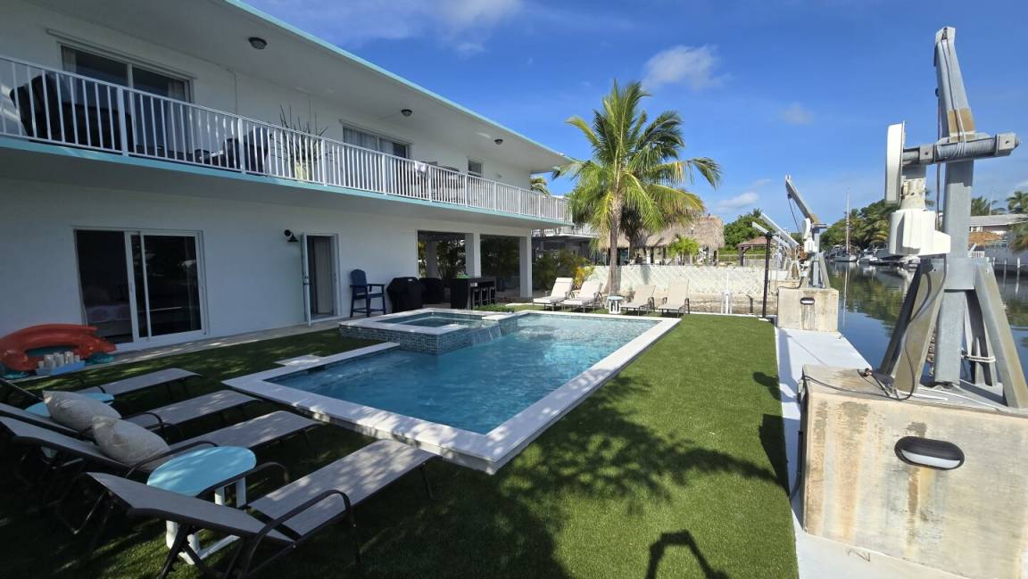 158 M² House ∙ 3 Bedrooms ∙ 8 Guests - Islamorada, FL