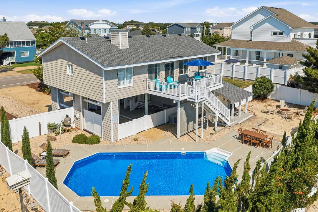 House ∙ 4 Bedrooms ∙ 11 Guests - Virginia Beach, VA