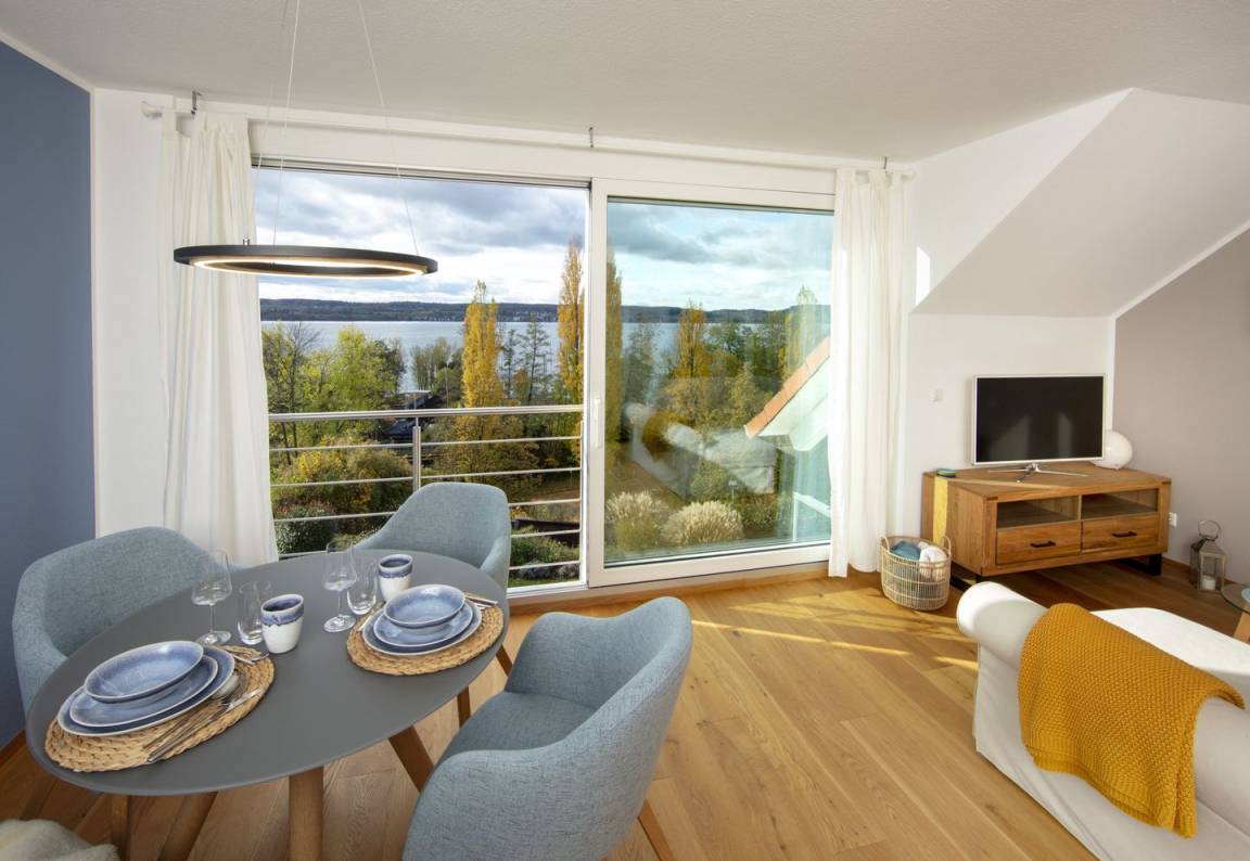 63 M² Ferienwohnung ∙ 1 Schlafzimmer ∙ 2 Gäste - Konstanz